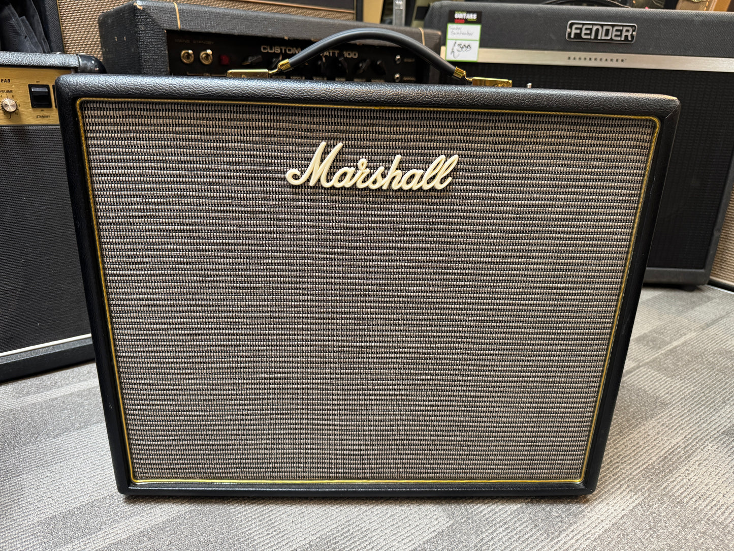 Marshall Origin 20 Valve combo with footswitch 20 watt *** COLLECTION ONLY ***