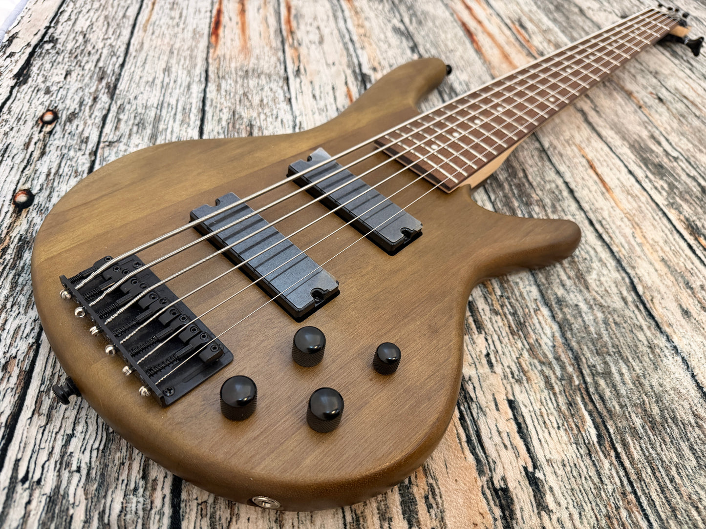 Ibanez GSR206B 6 string Gio Bass