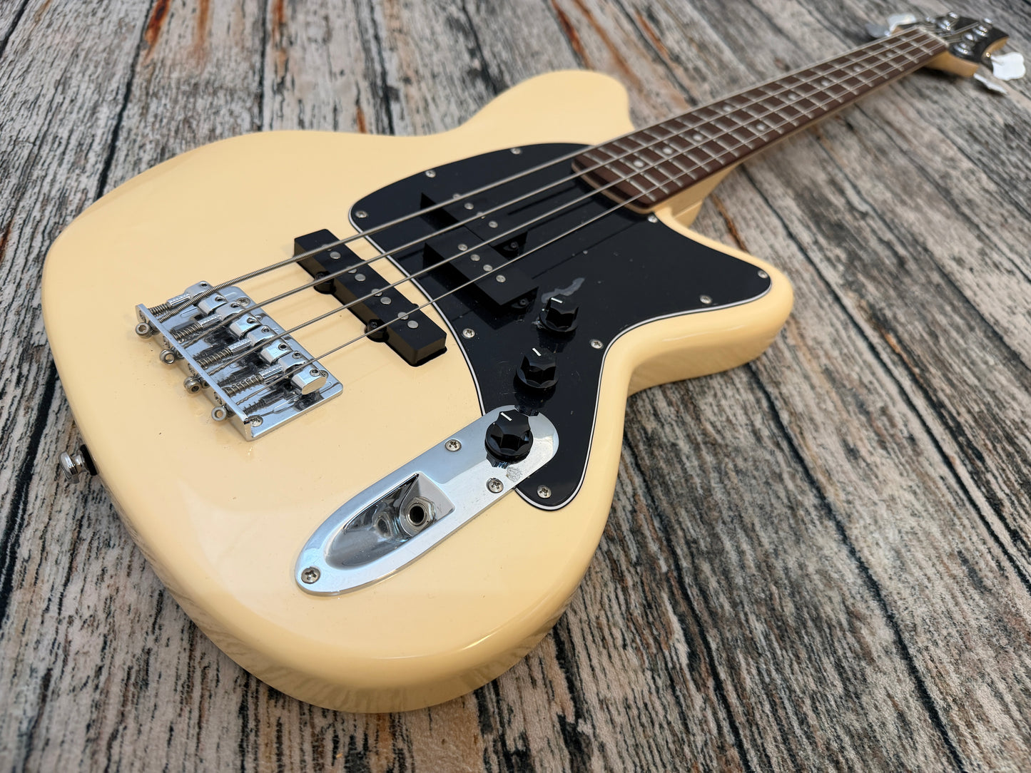 Ibanez TMB-30 Short scale bass