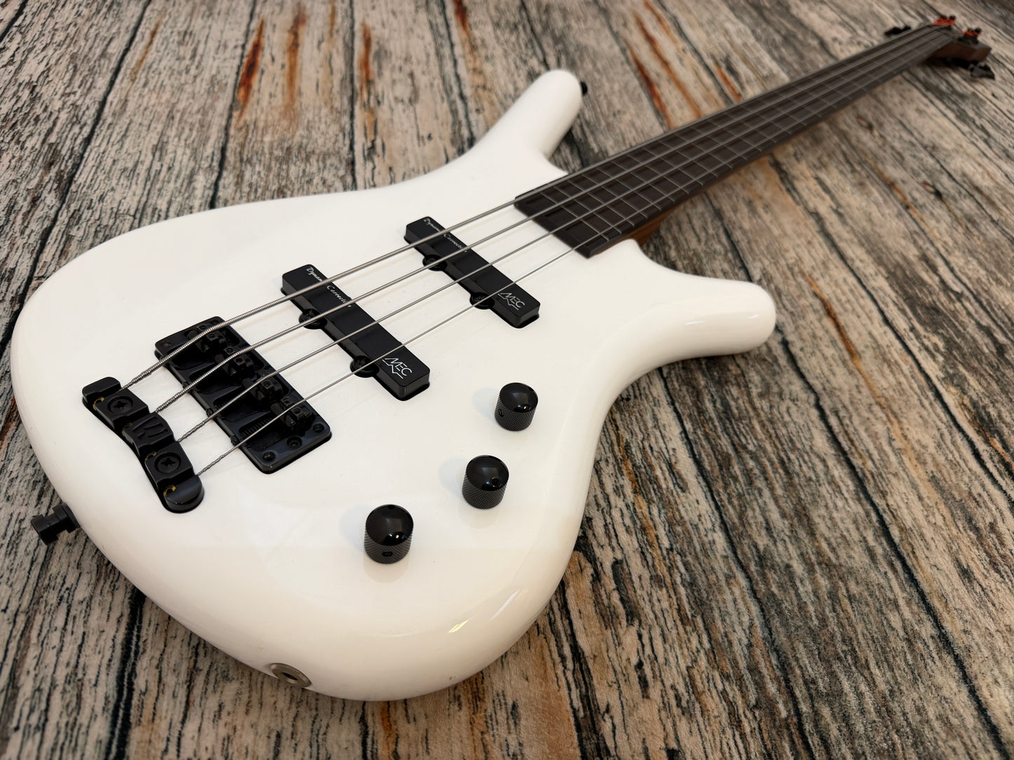 Warwick Corvette 2009 Rare (27 made) fretless bass Limited edition