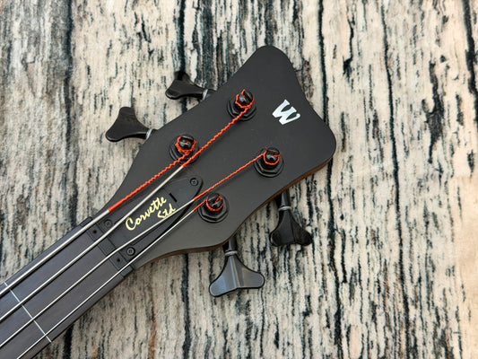 Warwick Corvette 2009 Rare (27 made) fretless bass Limited edition