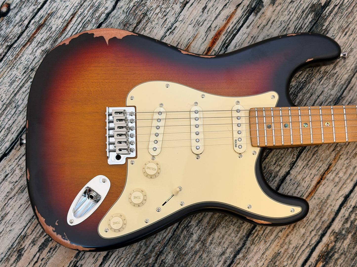 Henry's Destiny II Relic ST-2N Vital - Sunburst  Relic