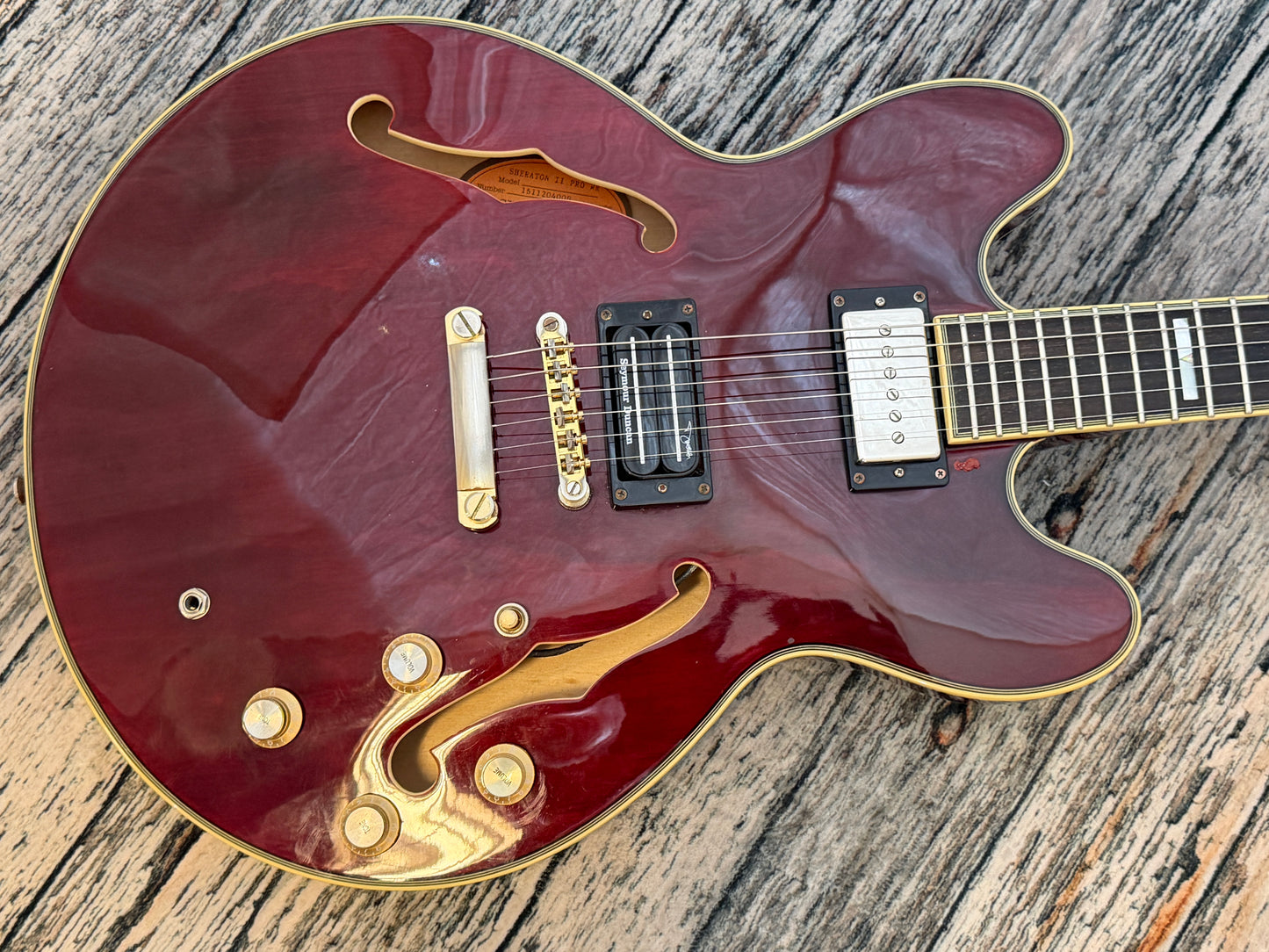 Epiphone Sheraton II - Dog o war!