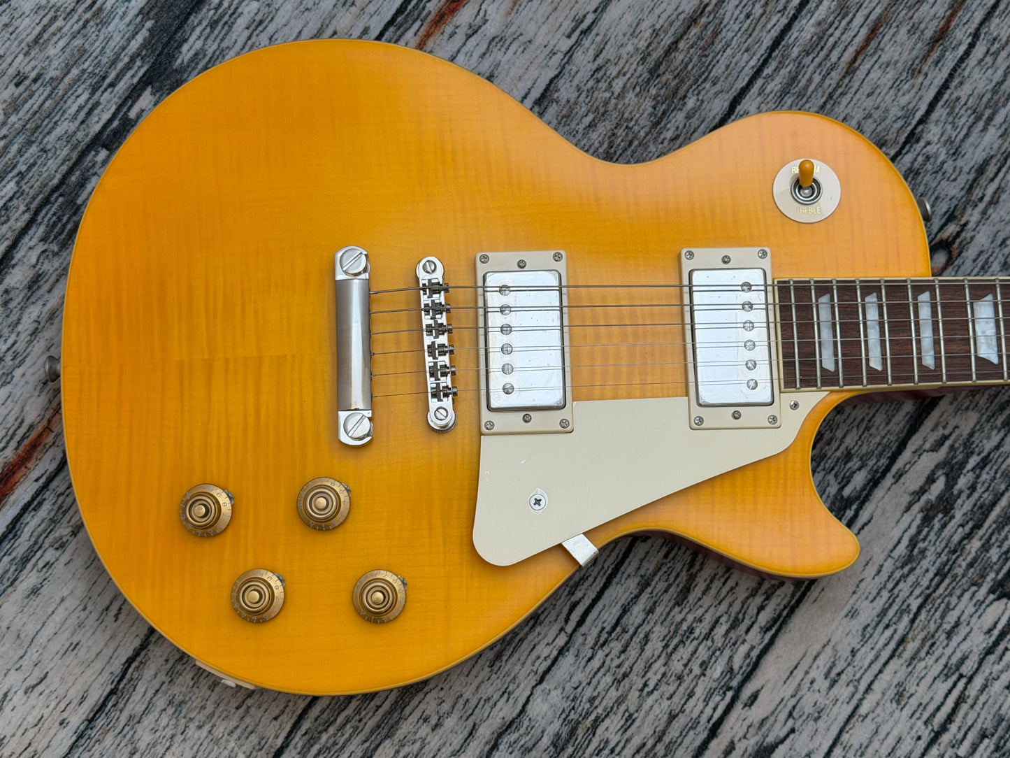 Epiphone Limited Edition 1959 Lemon Burst Aged Les Paul Standard (IGC)