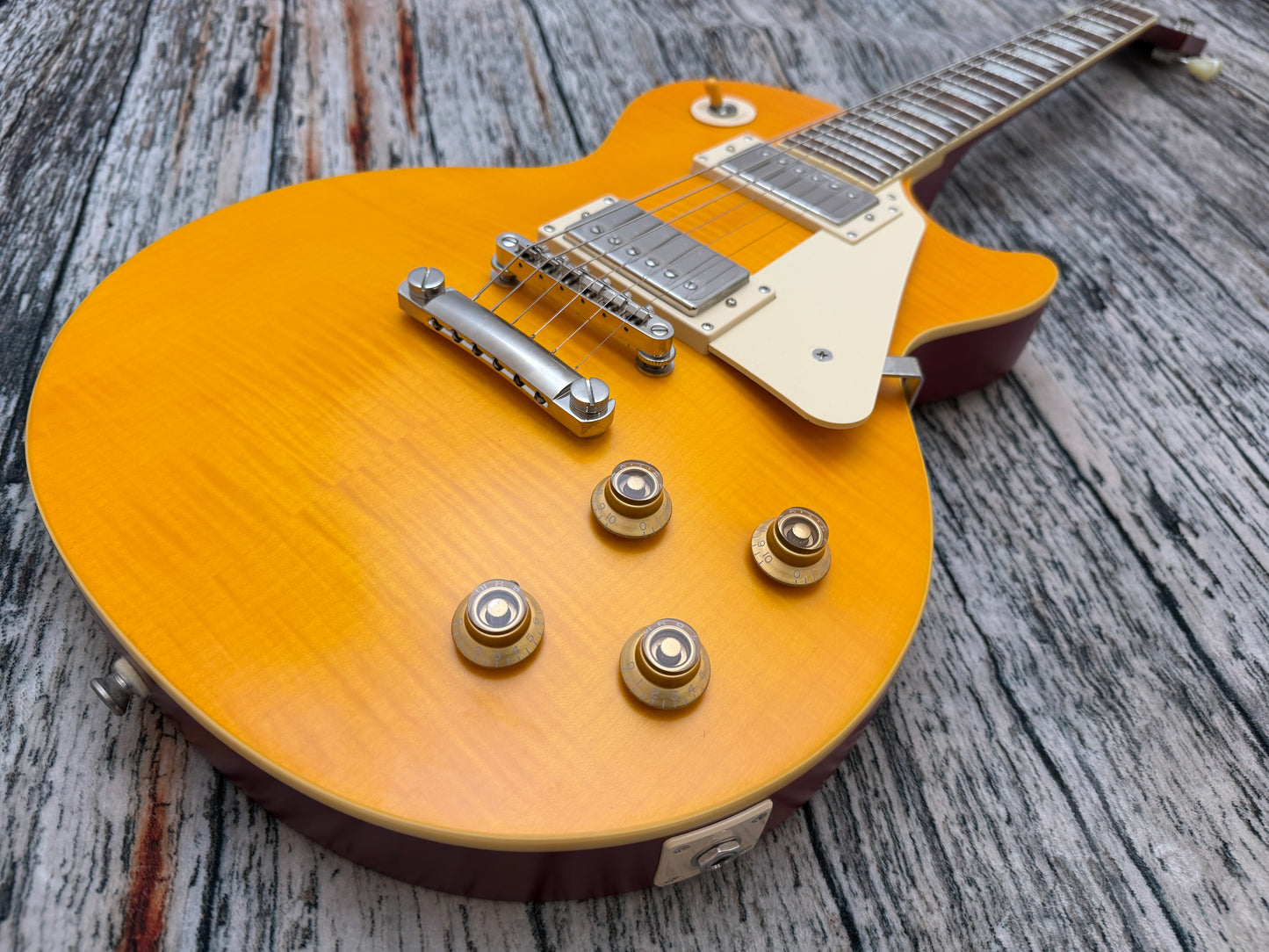 Epiphone Limited Edition 1959 Lemon Burst Aged Les Paul Standard (IGC)