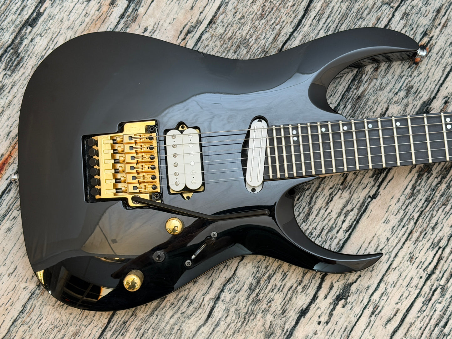 Ibanez Prestige RGA622XH Japanese with hard case - Axe design Lab