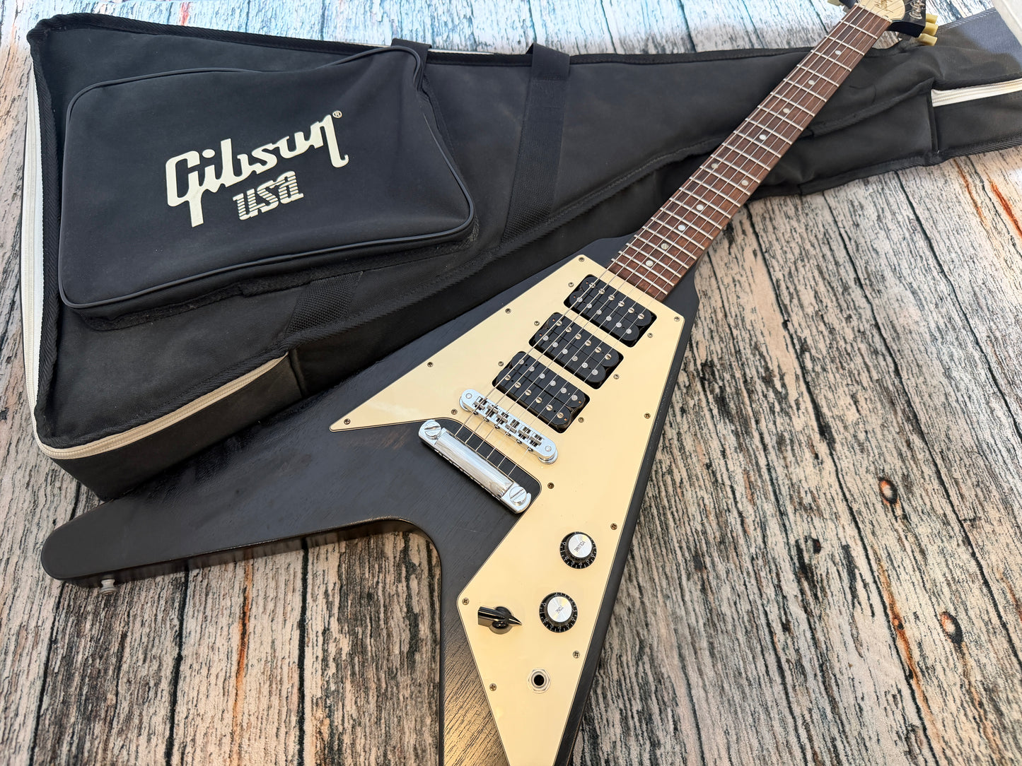 Gibson 2007 Flying V3 faded ebony with Gibson bag