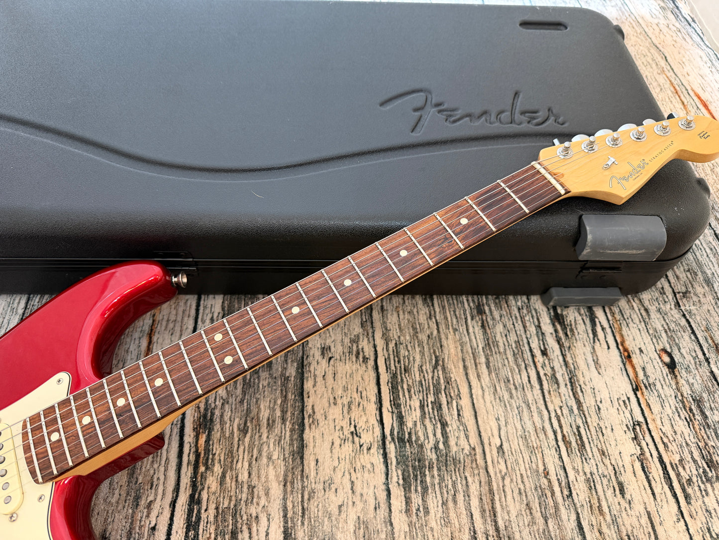 Fender USA 2017 Standard Stratocaster Candy Apple Red, Case & paperwork