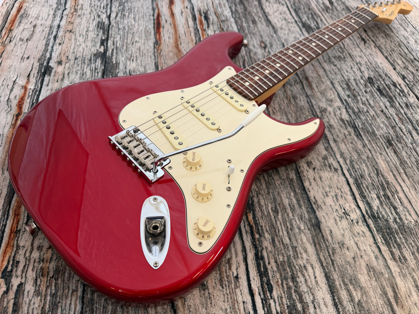 Fender USA 2017 Standard Stratocaster Candy Apple Red, Case & paperwork