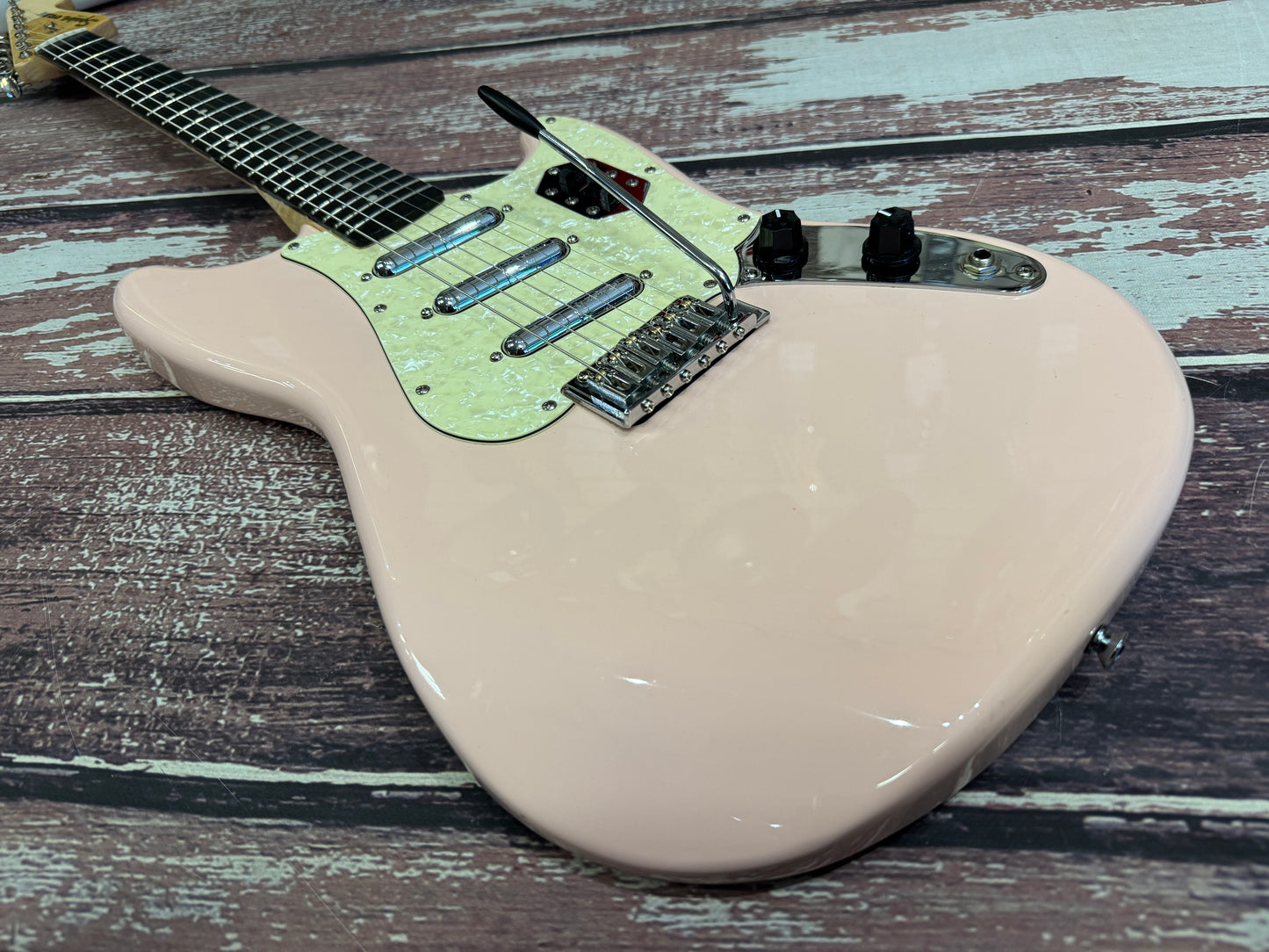 Squier Cyclone Paranormal - Shell Pink, modified