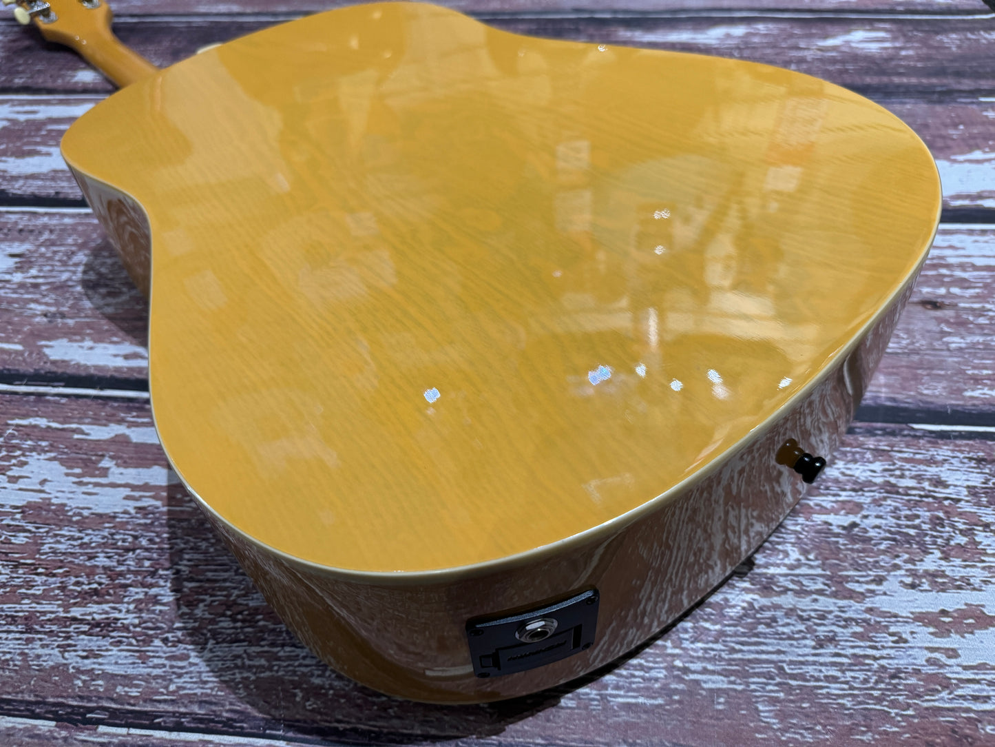 Fender Ron Emory Slope shoulder electro acoustic