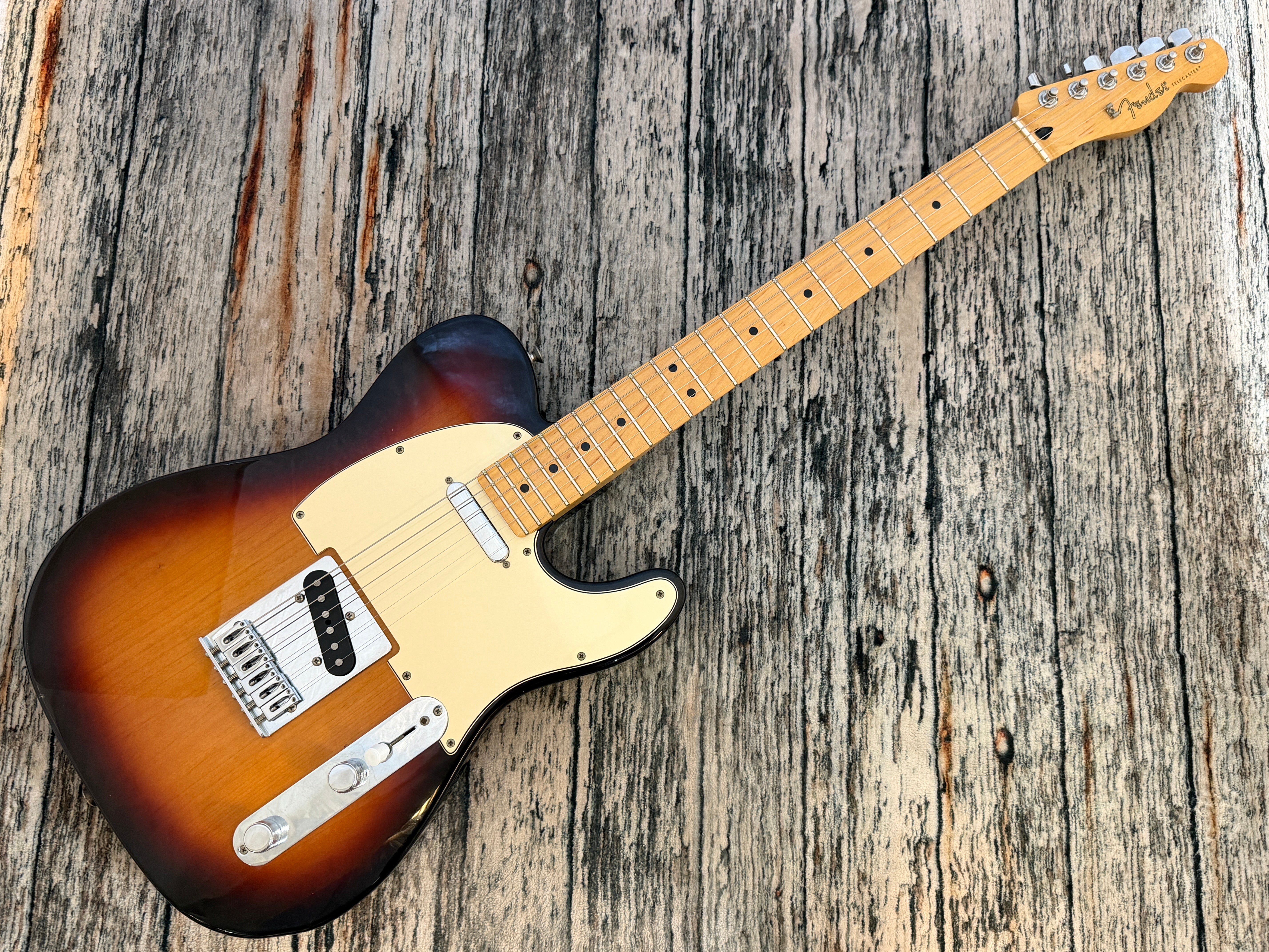 Fender Standard Telecaster サンバースト Fender Standard Telecaster - 2018 Mexico – Badlands Guitars Limited