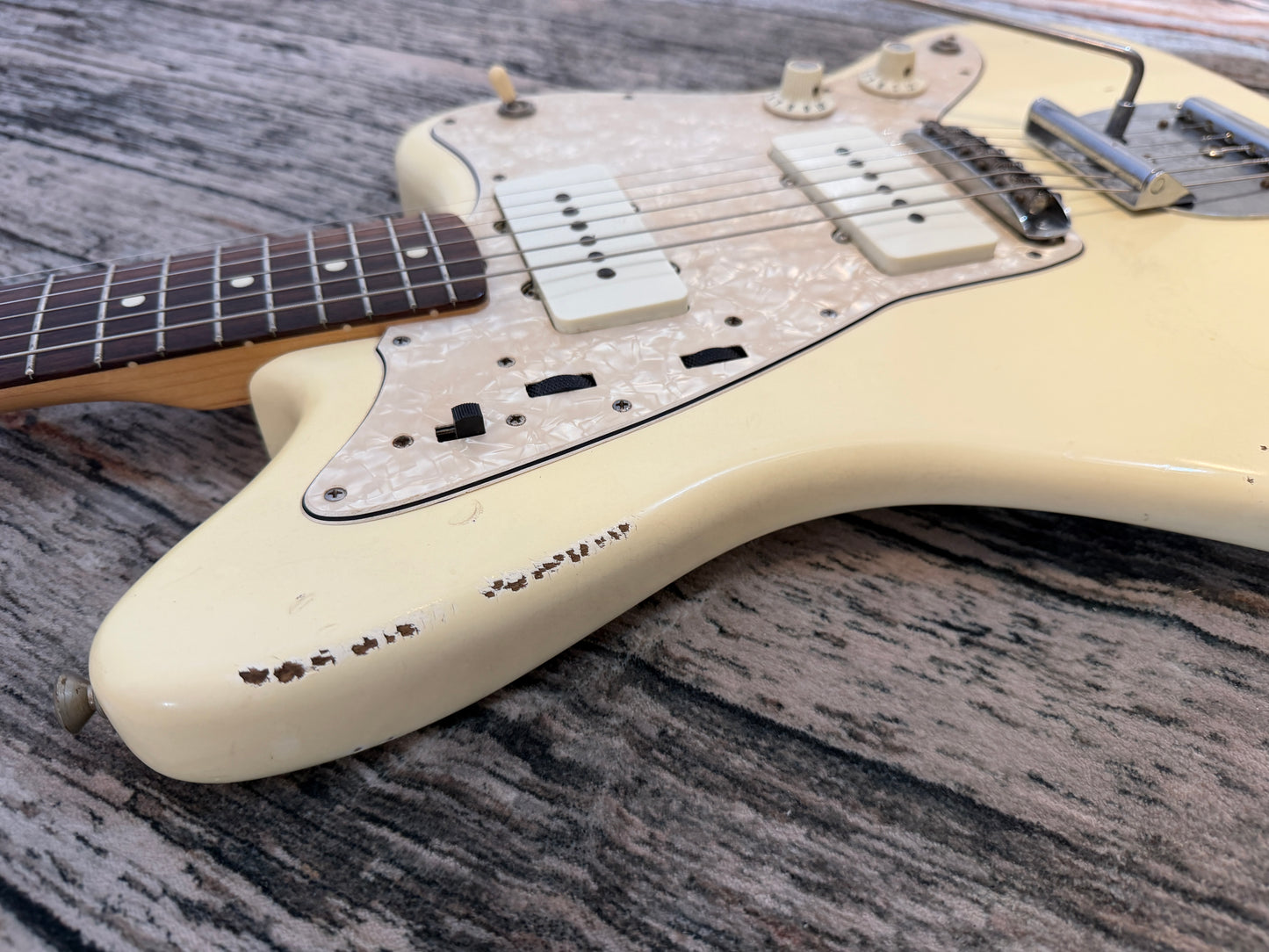 Fender 2015 Roadworn Jazzmaster Olympic White FSR