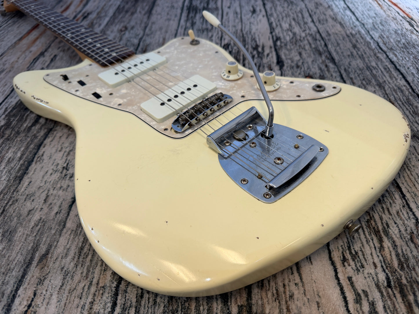 Fender 2015 Roadworn Jazzmaster Olympic White FSR