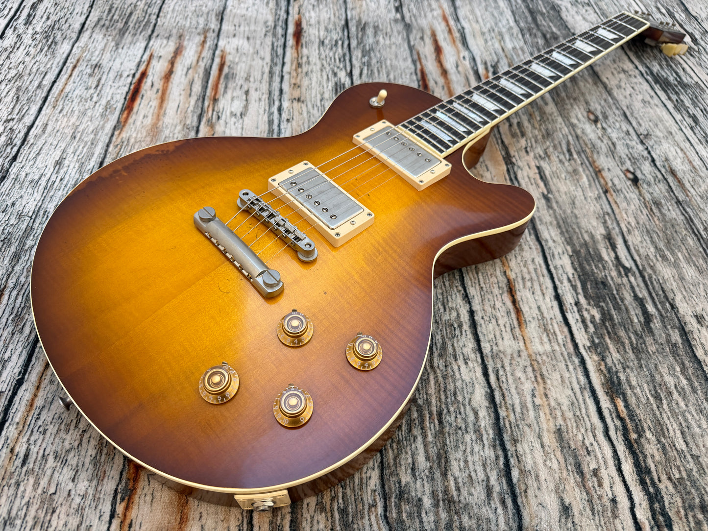 Eastman SB59/V Antique Goldburst - "B" Stock. With Case and COA