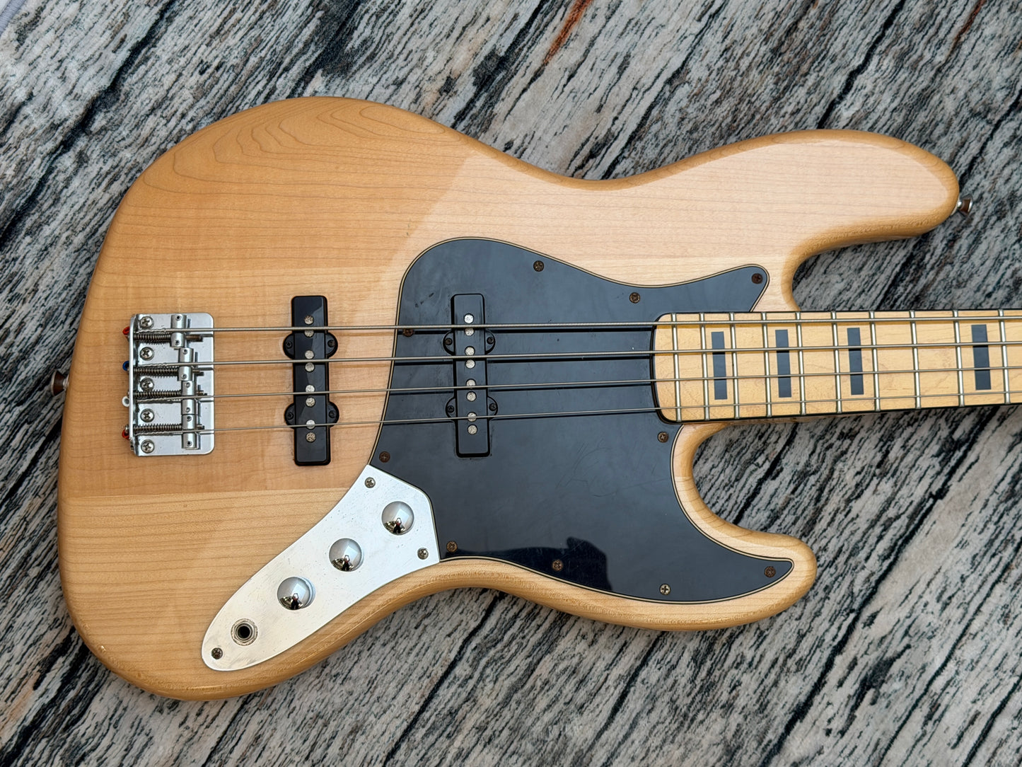 Squier Classic Vibe 70's Jazz Bass Natural gloss