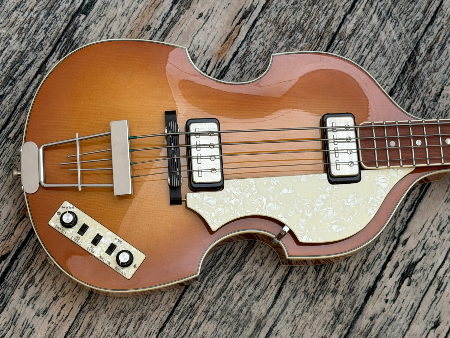 Hofner Violin Bass Contemporary Series HCT-500/1-SB