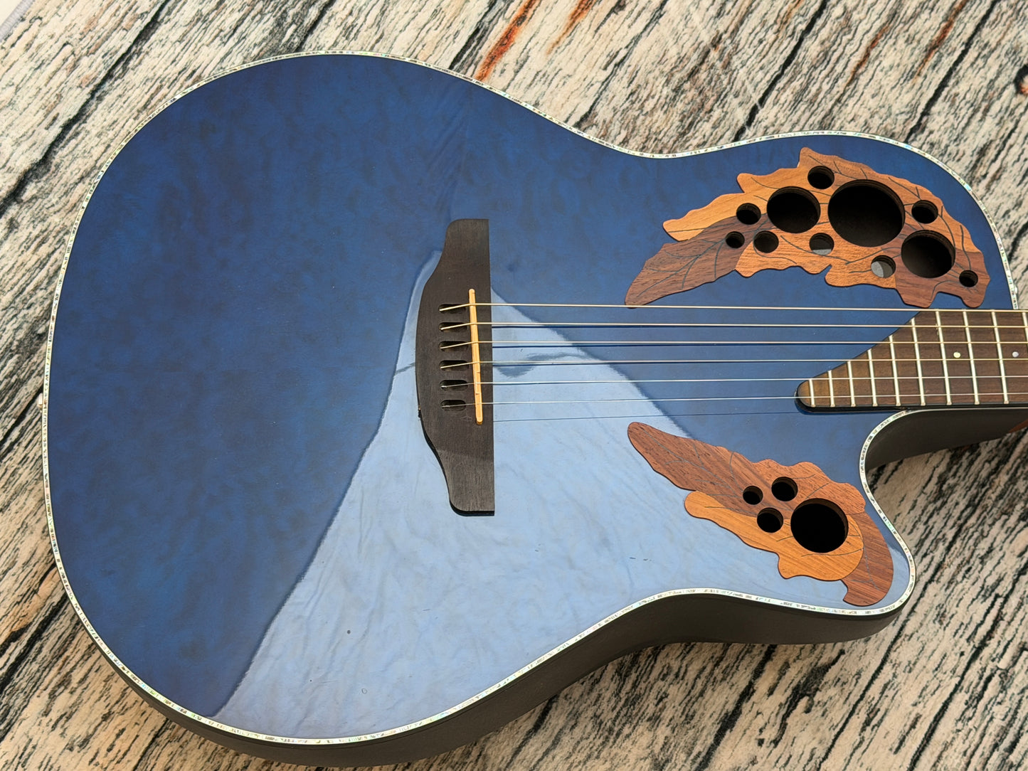 Ovation Celebrity Elite Plus CE44P-8TQ