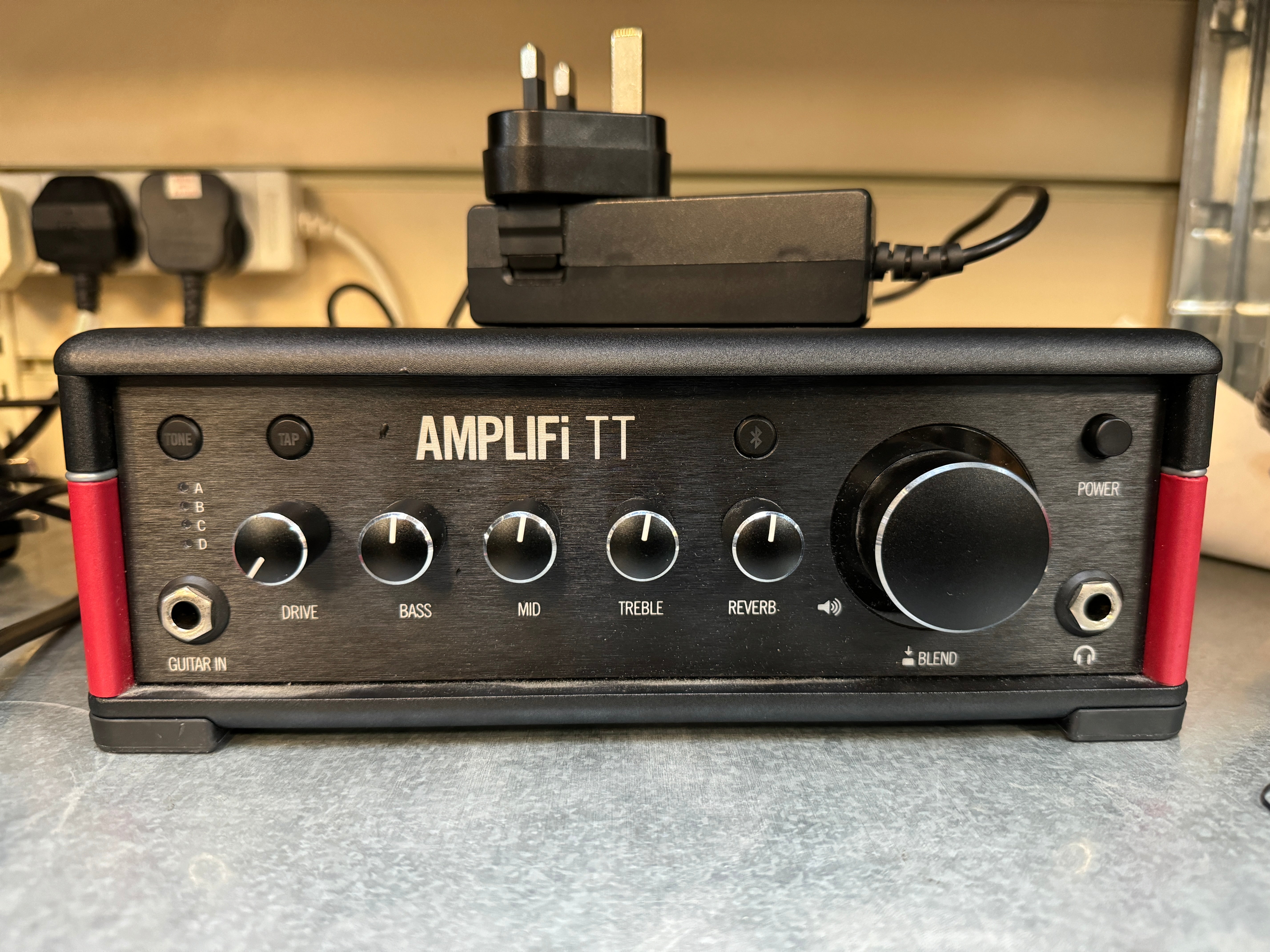 Line 6 Amplifi TT – Badlands Guitars Limited