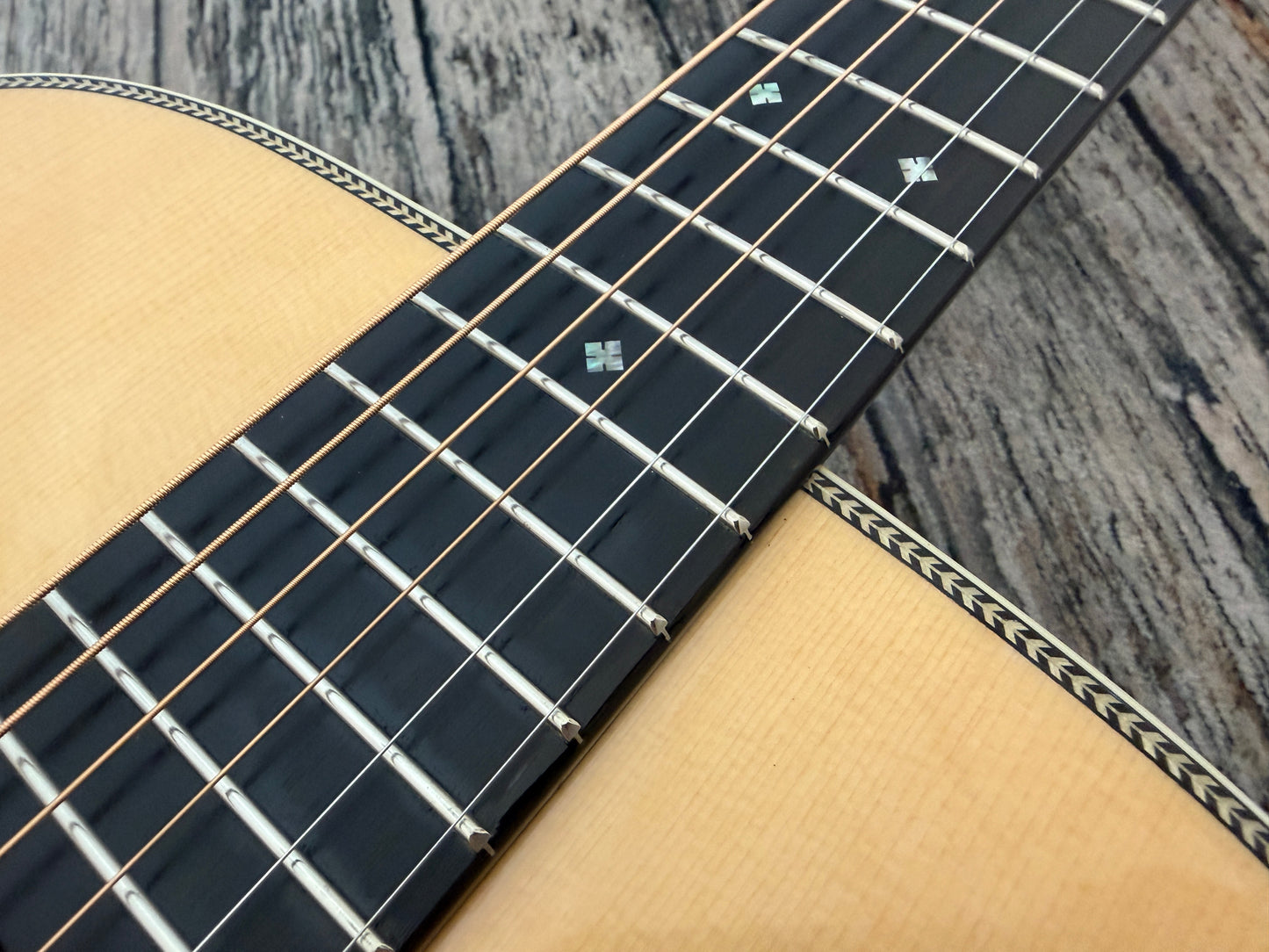 Eastman E8D All solid Dreadnought - 100% mint!