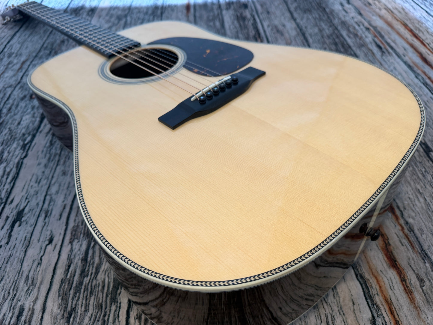 Eastman E8D All solid Dreadnought - 100% mint!