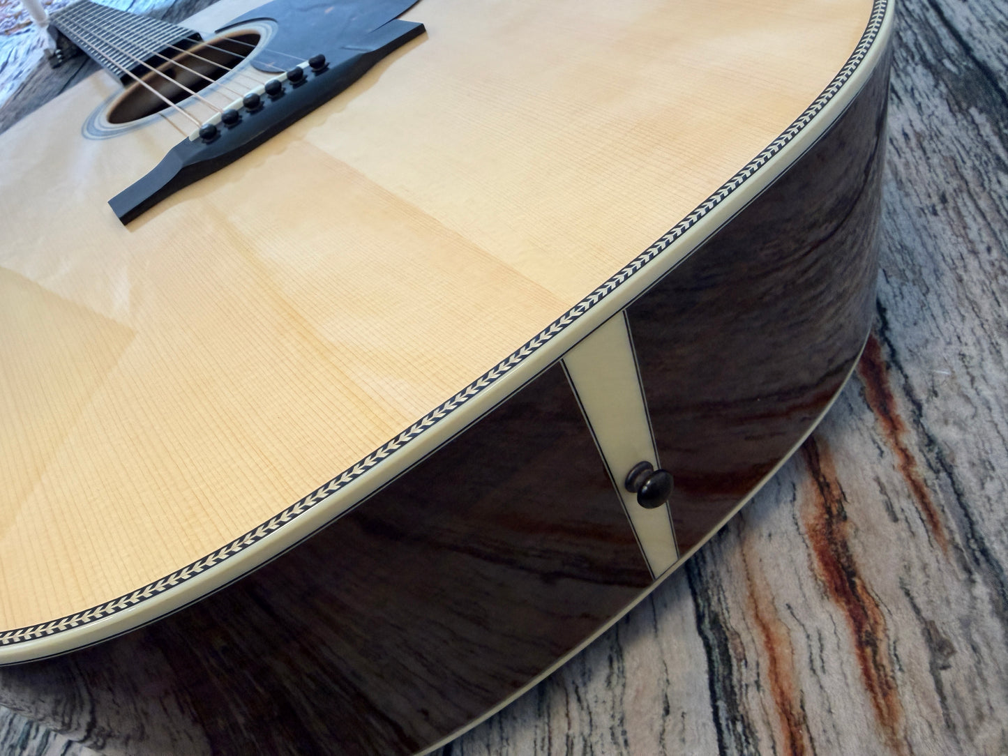 Eastman E8D All solid Dreadnought - 100% mint!