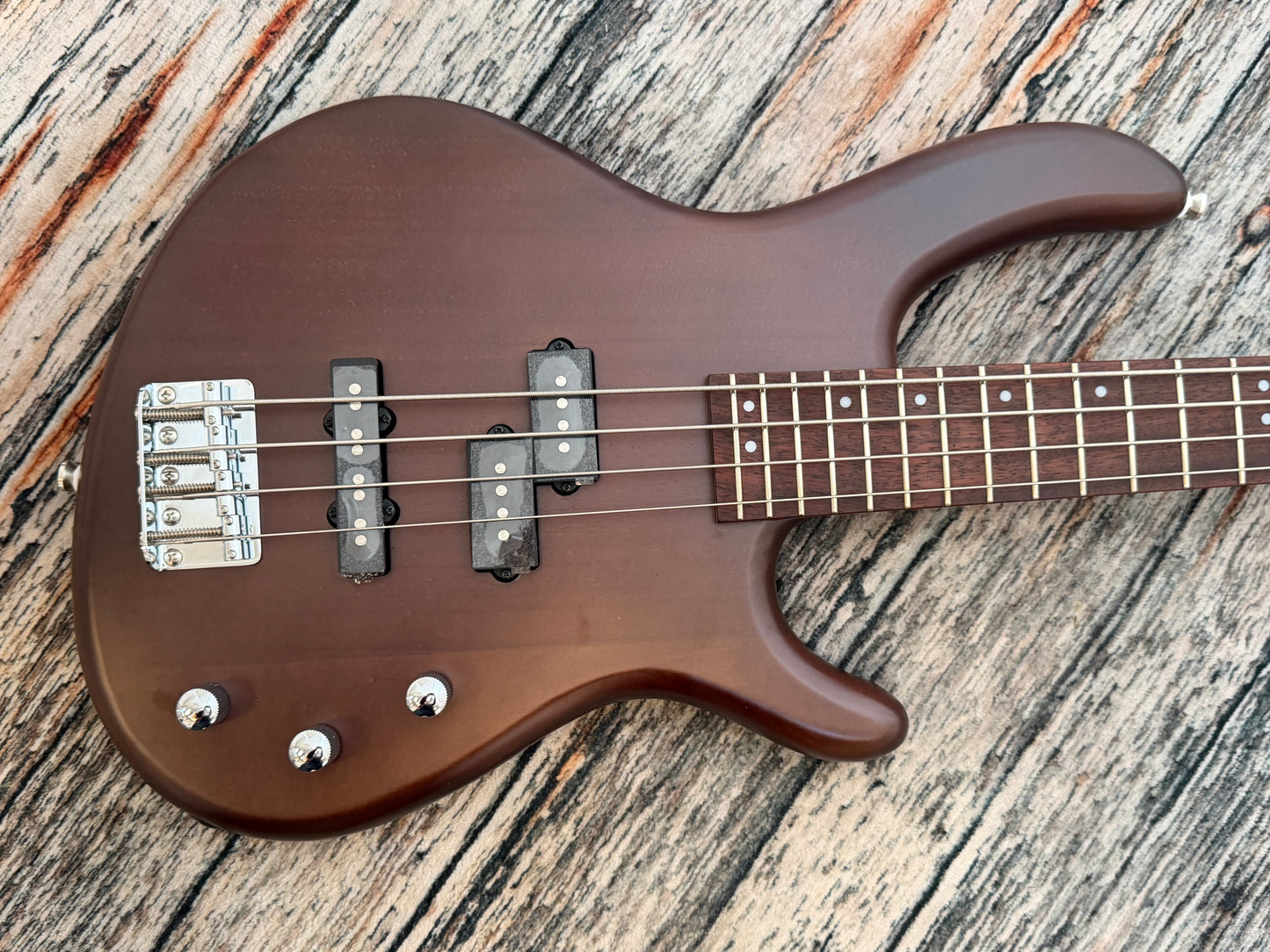 Cort Action PJ Bass Walnut
