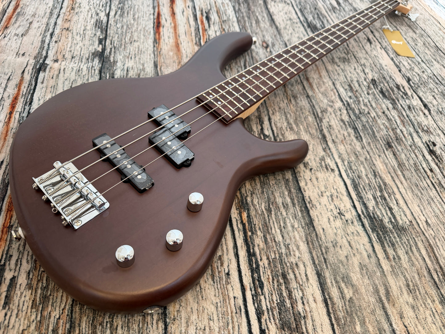Cort Action PJ Bass Walnut