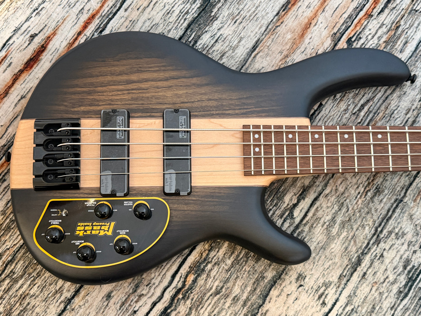 Cort C4 Plus OVMH Active Bass