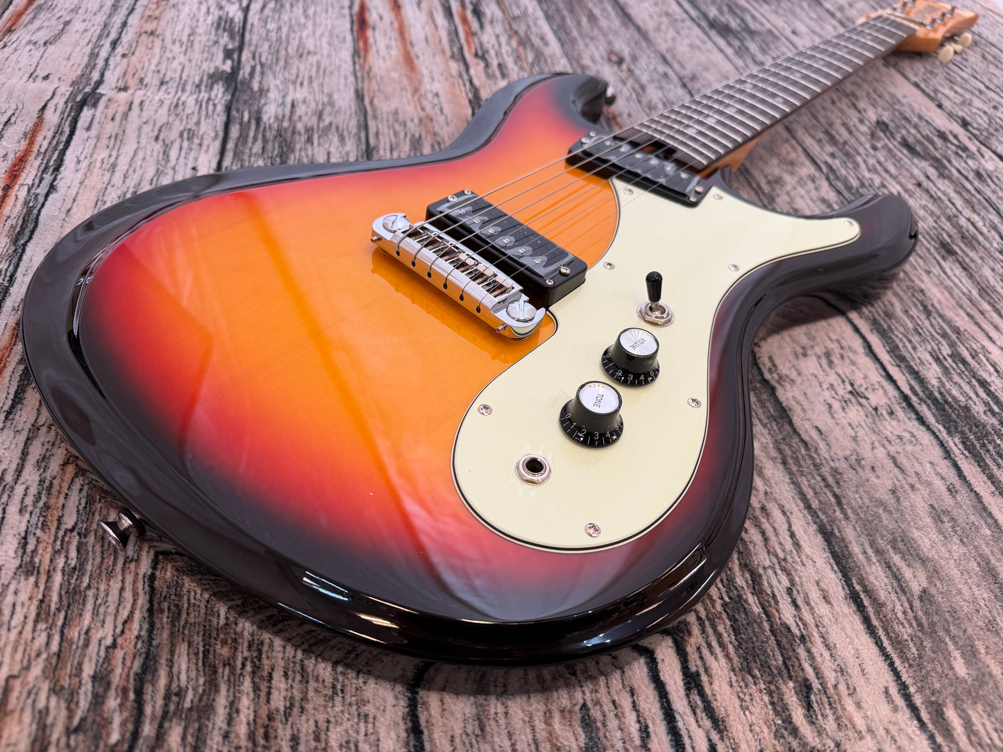 Aria DM-206 Sunburst