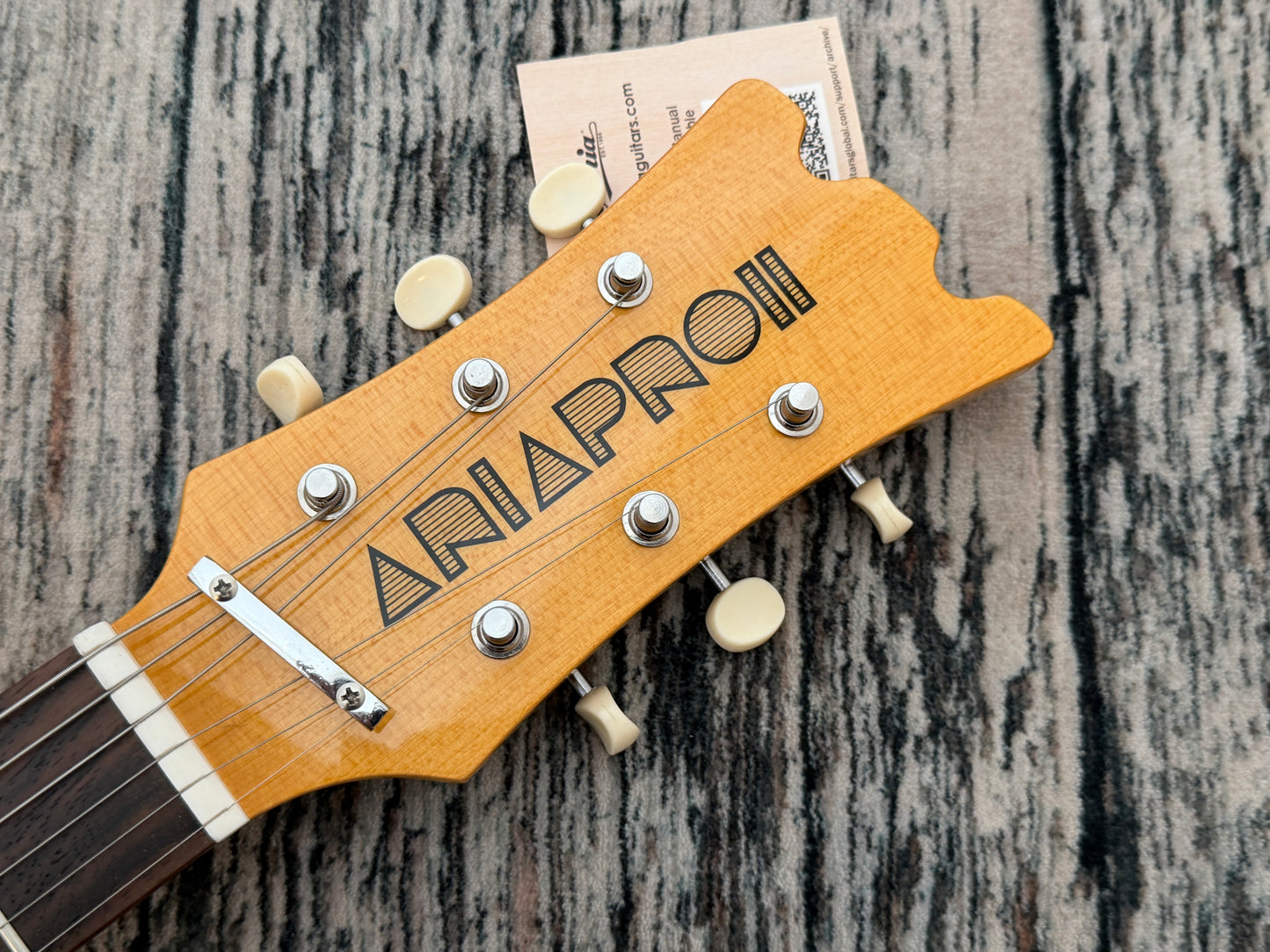 Aria DM-206 Sunburst