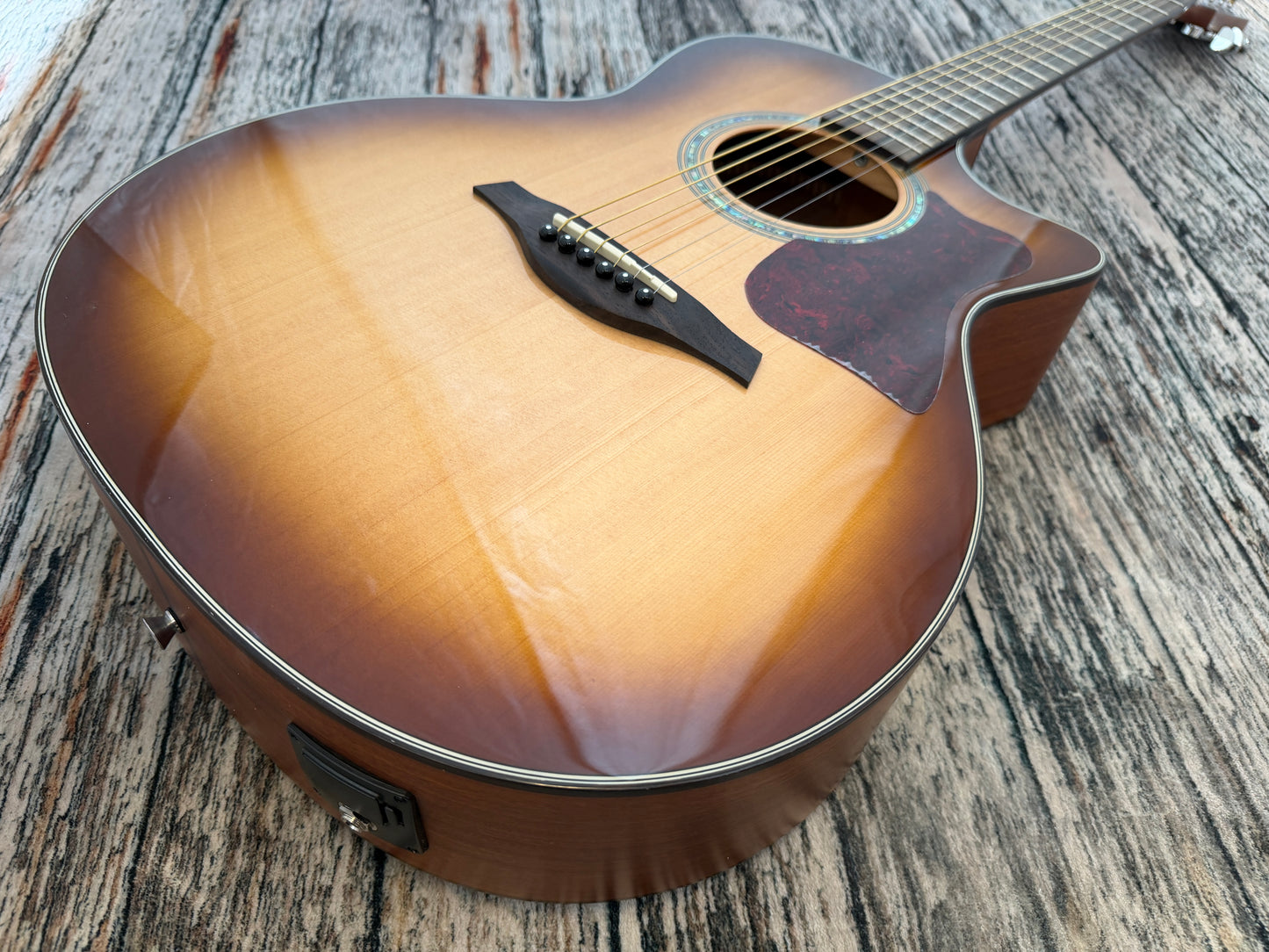 Vintage VGA990 Sunburst Electro Acoustic