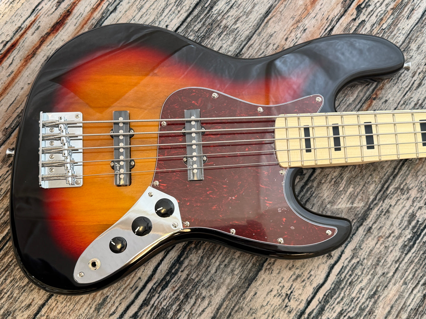 Vinateg Coaster BAss V49-5 String Jazz-Bass - Sunburst