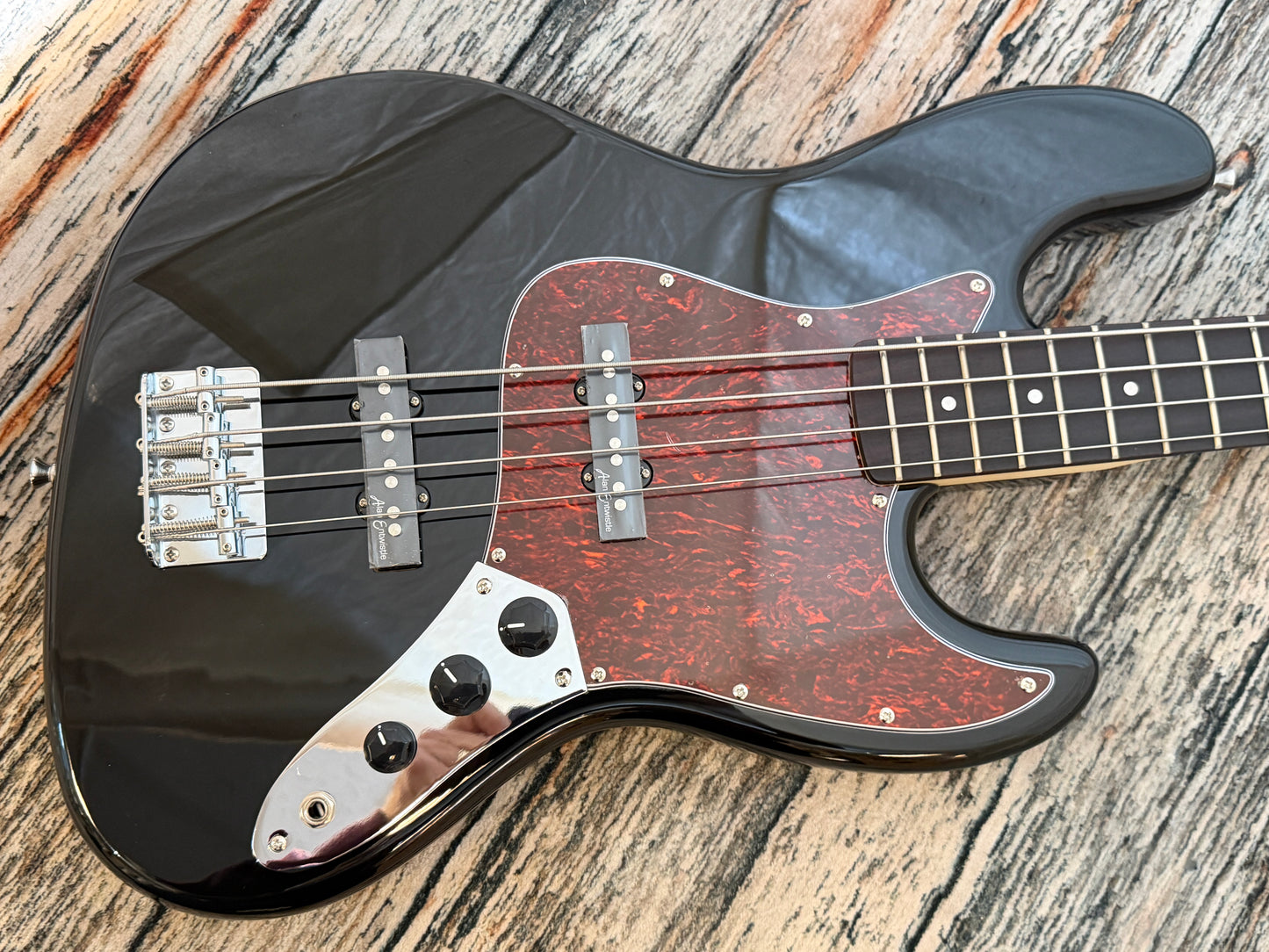 Vintage Coaster Bass V49 Jazz-bass  - Black