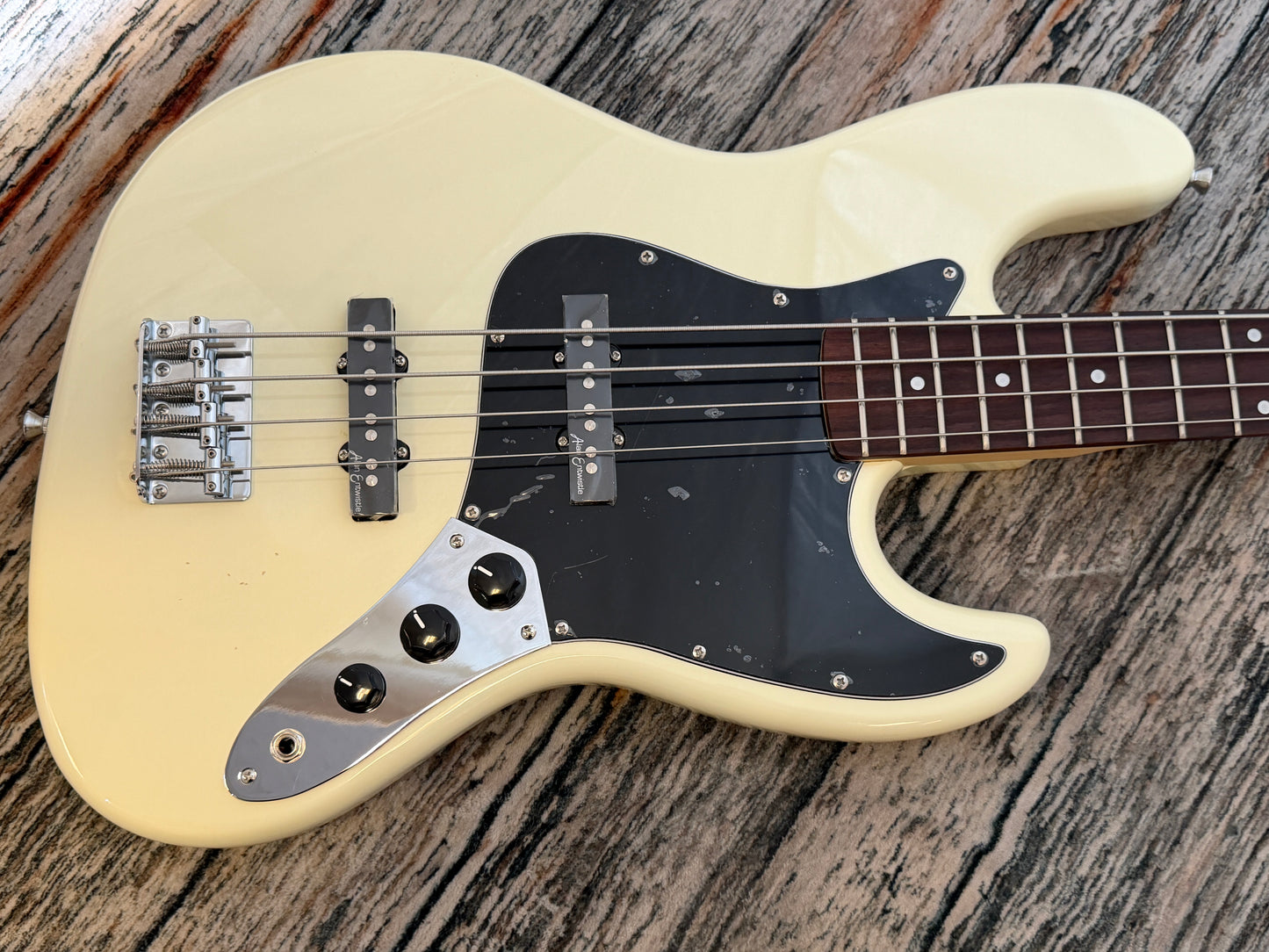 Vintage Coaster Bass V49 Jazz-bass - Vintage White