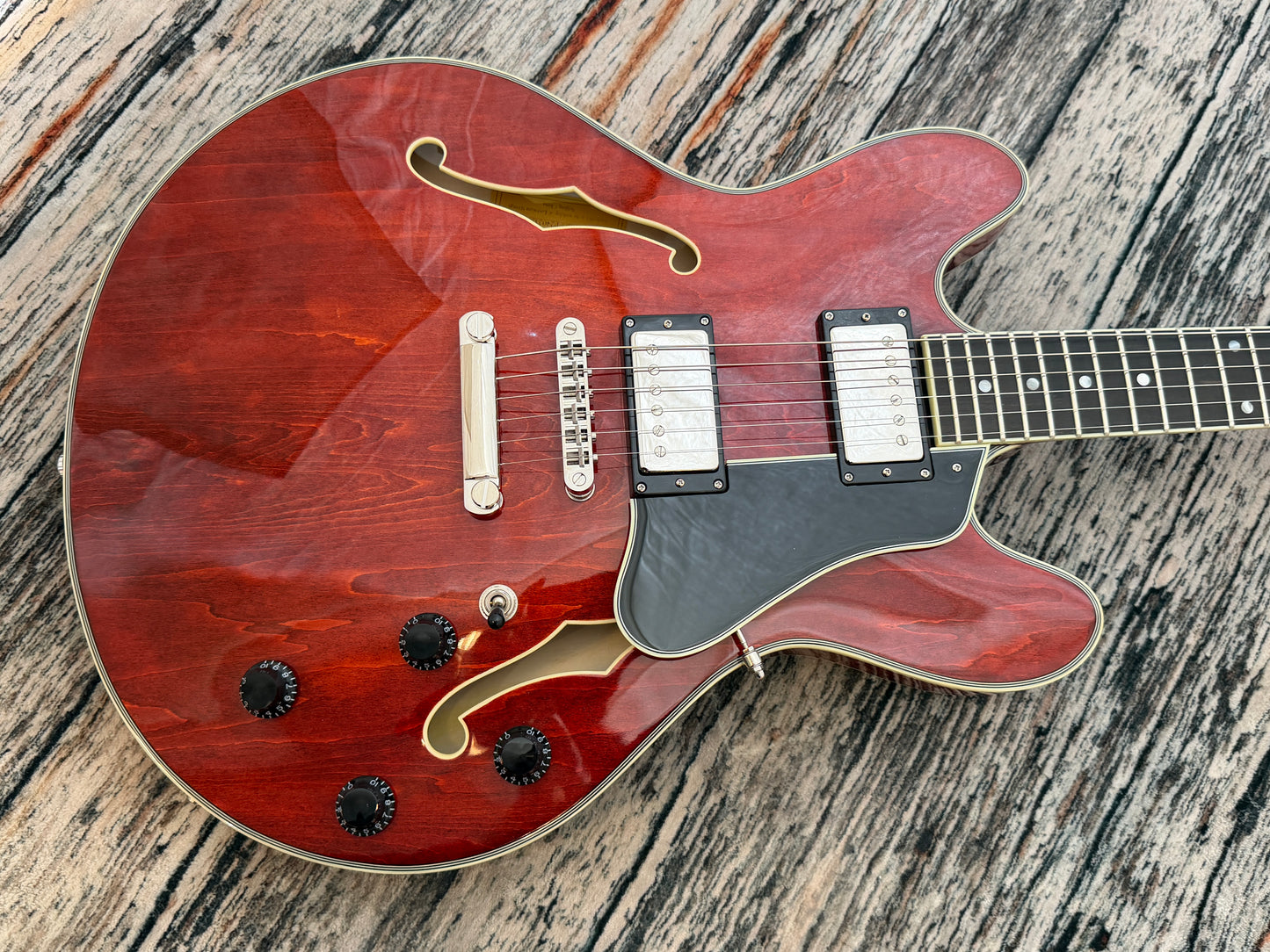 Eastman T386 Classic with Hard Case - "B" Stock