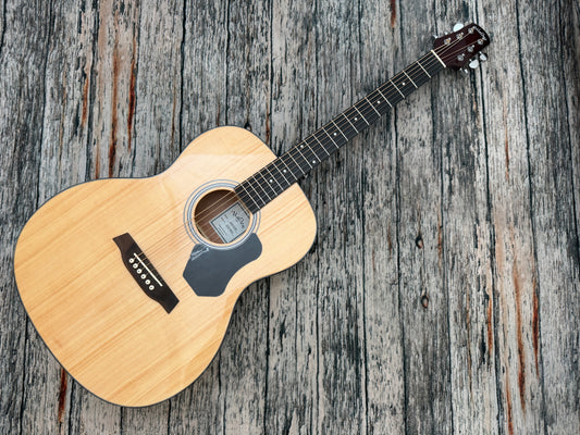 Walden O450 Solid Spruce Top Orchestra Acoustic - Gloss Natural