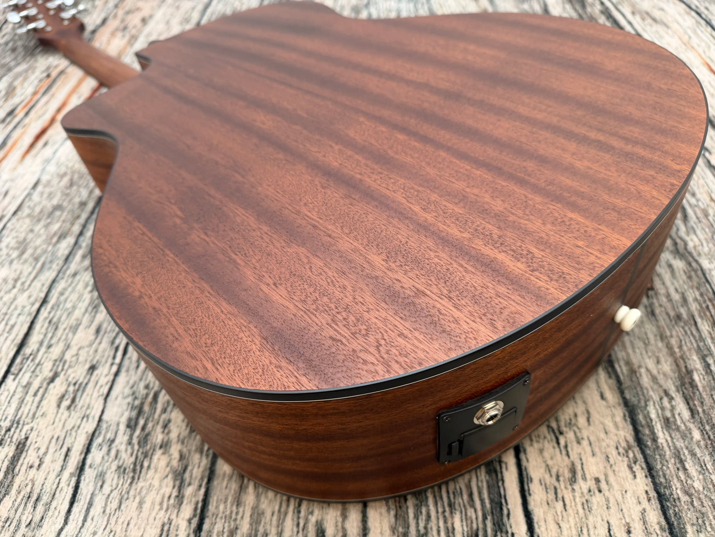 Walden G570CE - Solid Cedar Top Grand Auditorium Electro