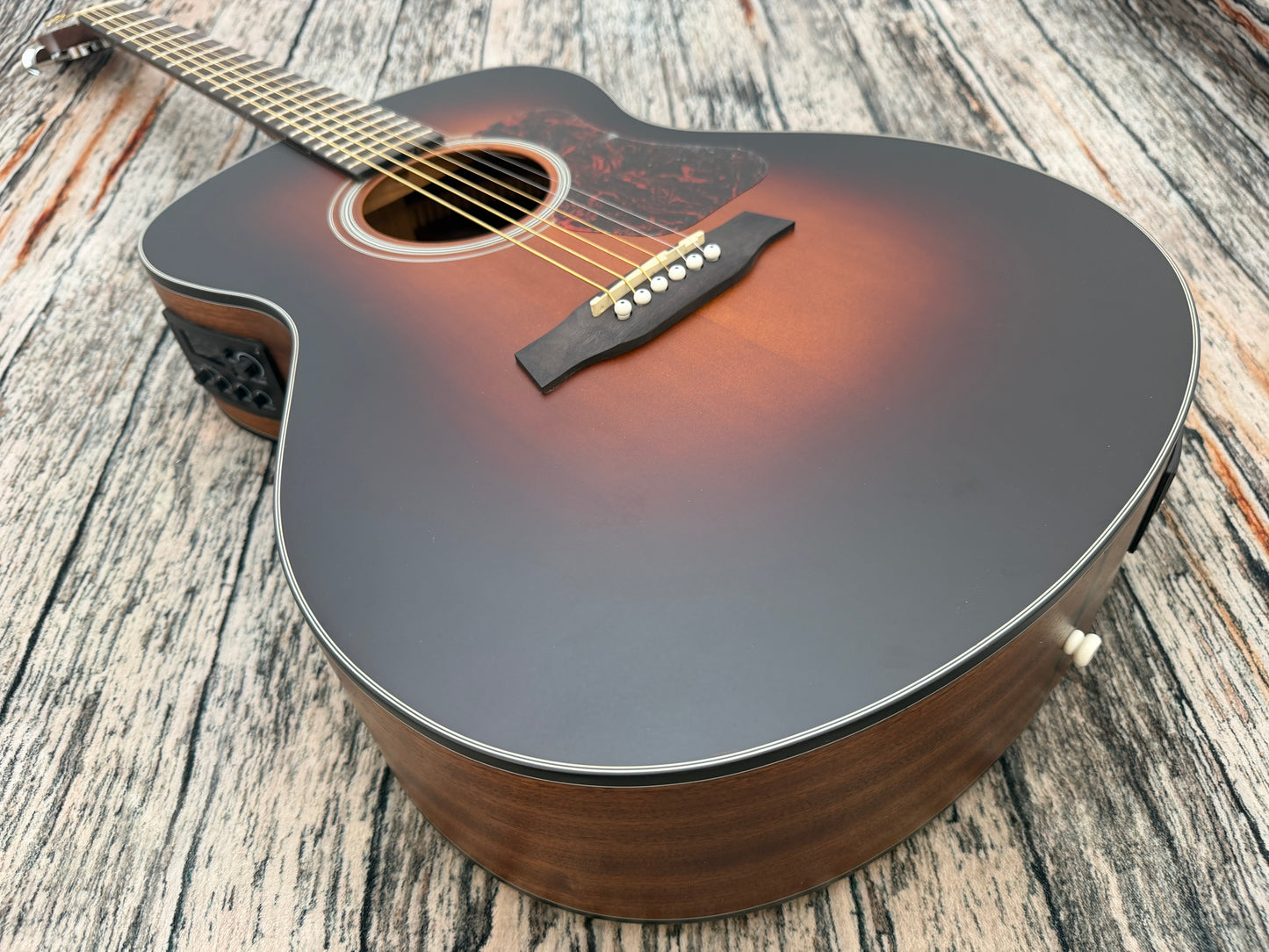 Walden G570ETB Solid Cedar Top Grand Auditorium Electro - Open Pore Satin Tobacco Burst