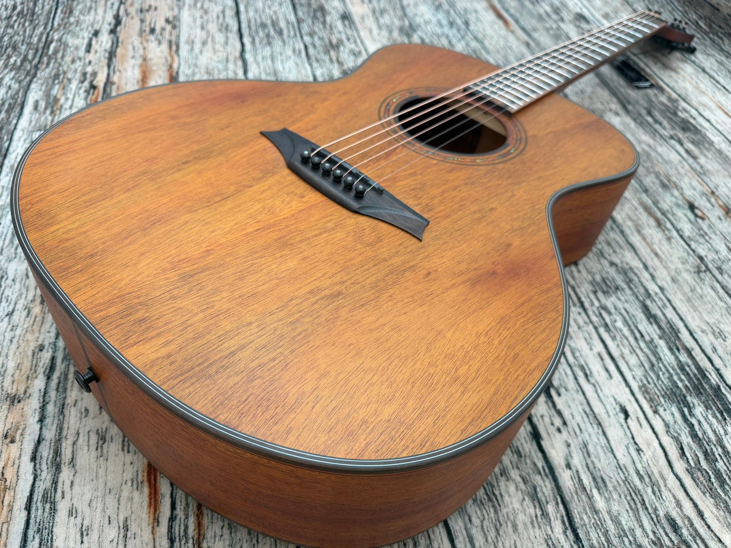 Bromo BAT2M - Solid top Mahogany Acoustic
