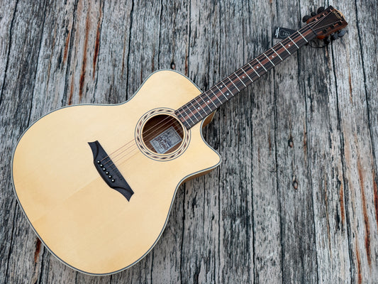 Bromo BAT BAA2CE Solid top electro cutaway.