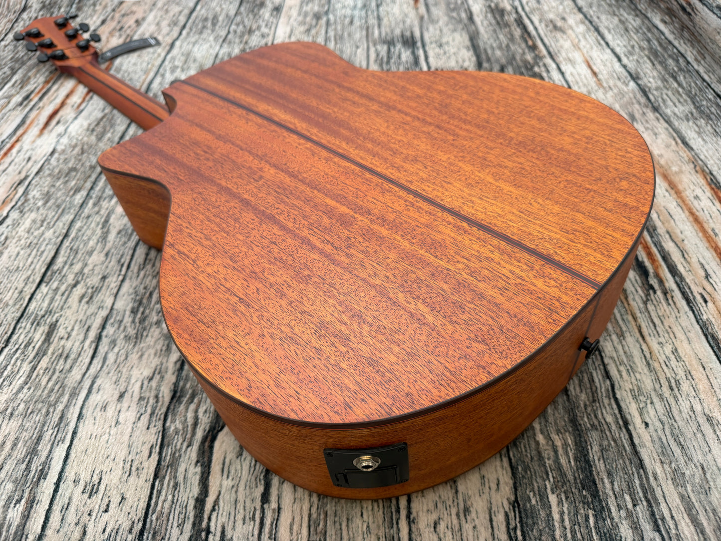 Bromo BAT2MCE Solid top Mahogany Electro Cutaway.