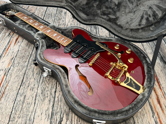 Epiphone Riviera P93 semi hollow with Bigsby.