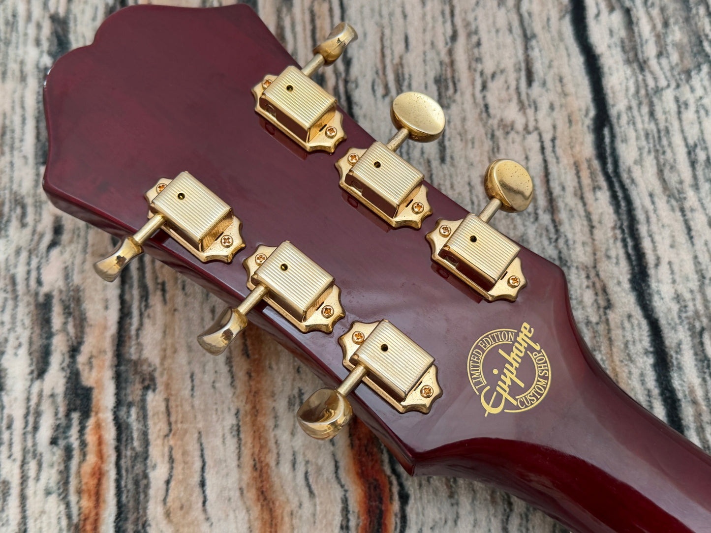 Epiphone Riviera P93 semi hollow with Bigsby.