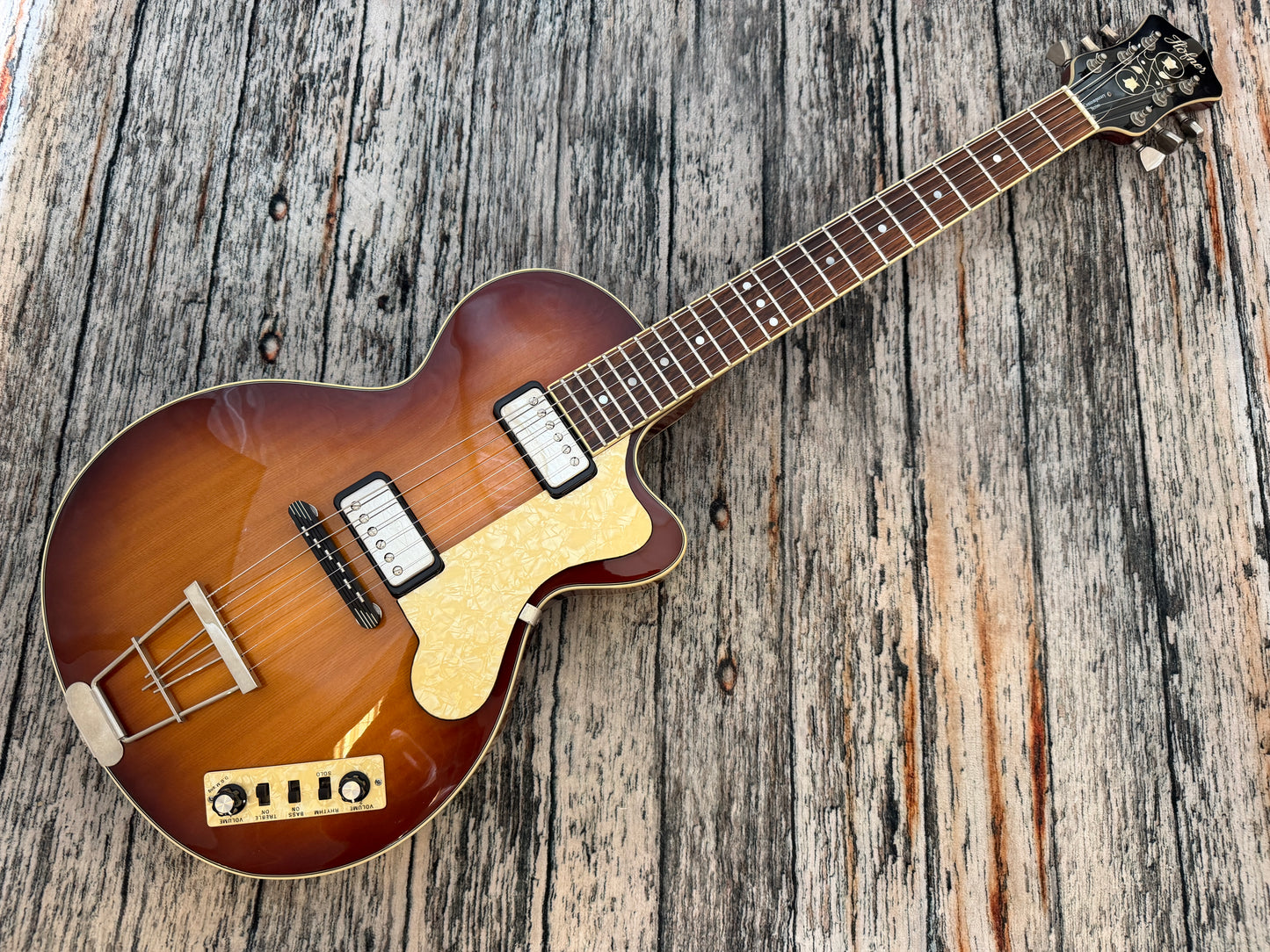 Hofner Contemporary series CT Club guitar