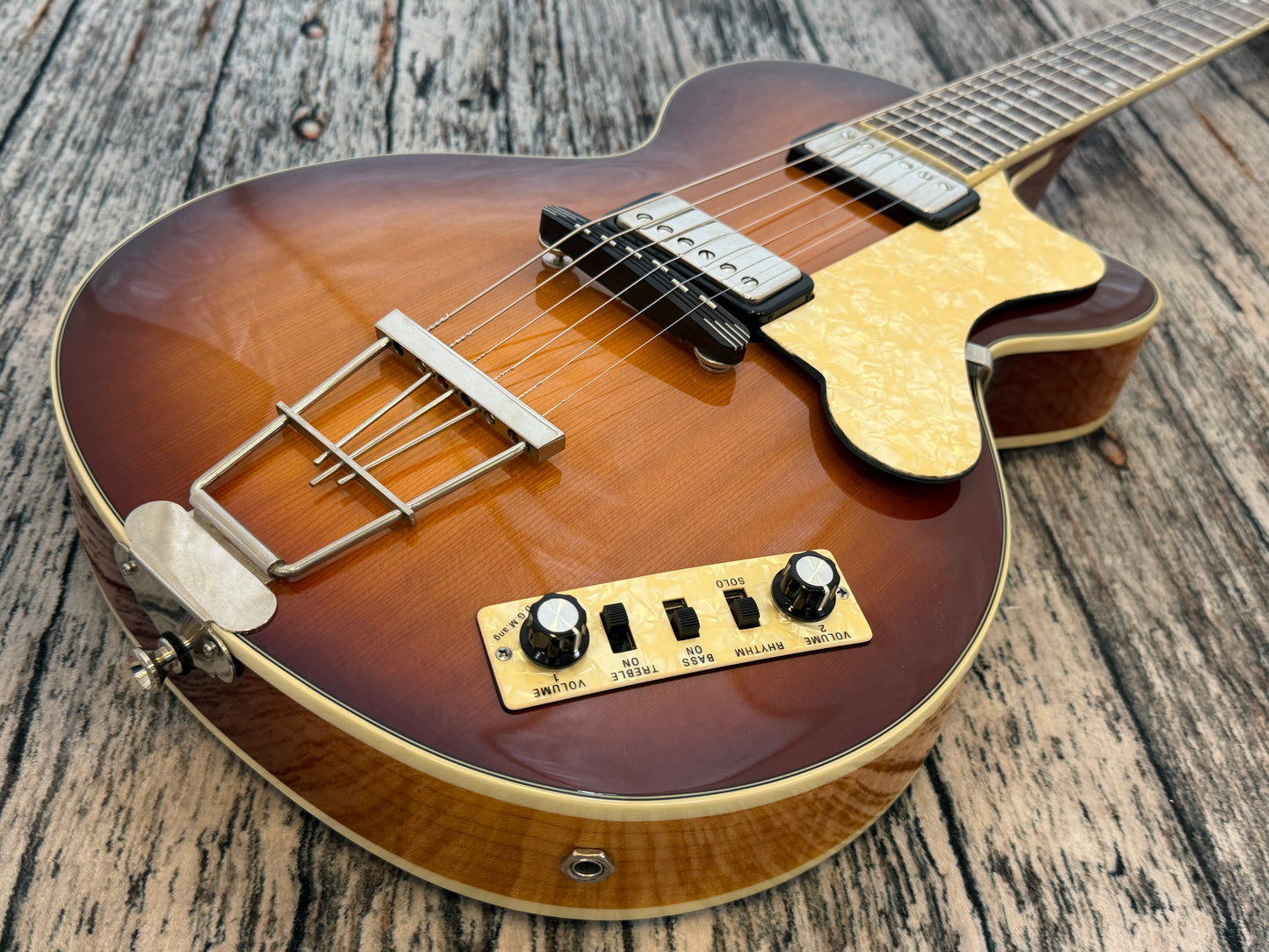 Hofner Contemporary series CT Club guitar
