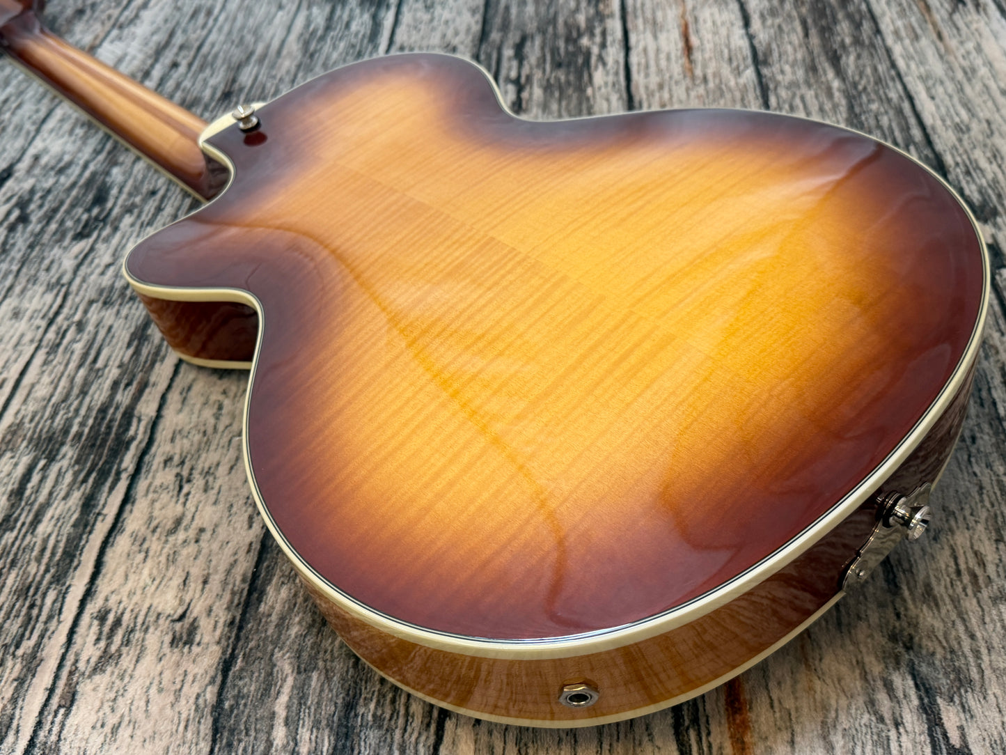 Hofner Contemporary series CT Club guitar