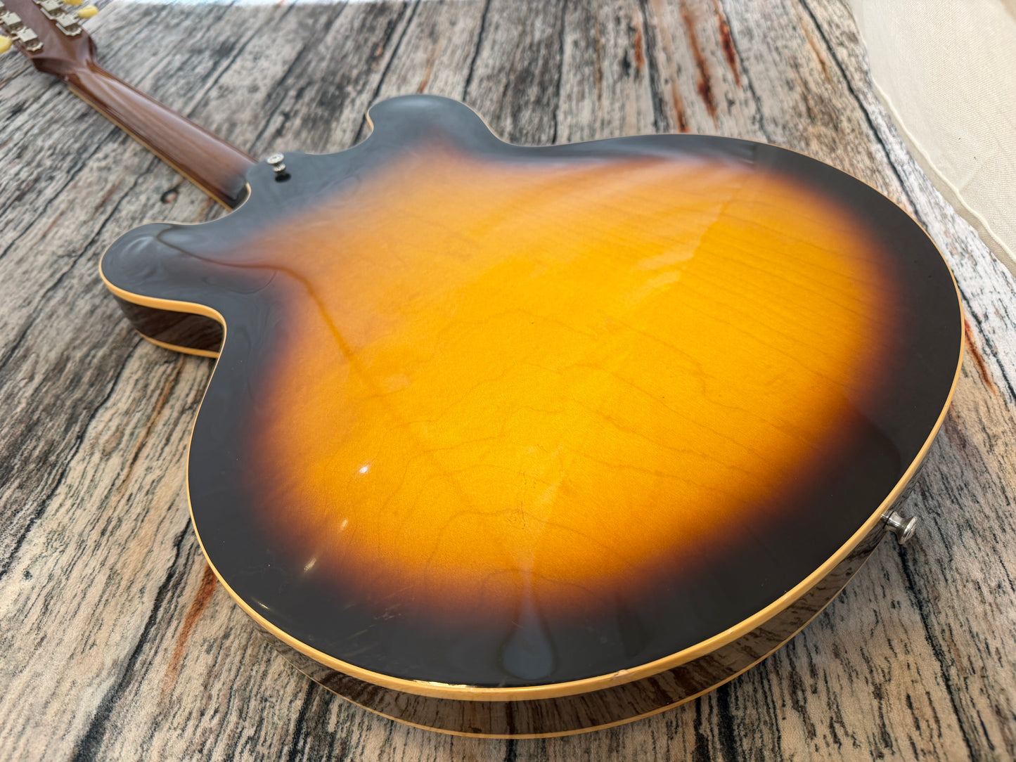 Gibson ES335 Tobacco Sunburst - 2008, with case & COA
