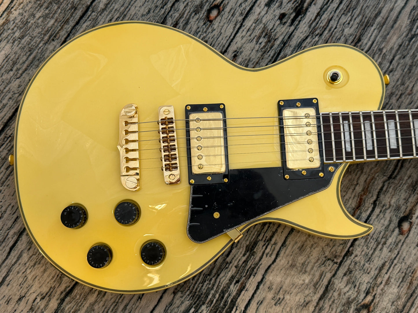Aria Pro II PE350 Custom Aged White - B Stock