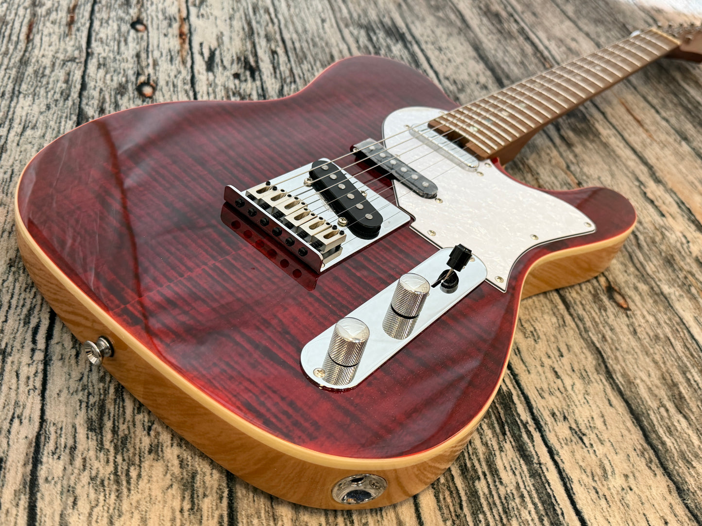 Aria Pro II 515 Nashville - Ruby Red - B-Stock
